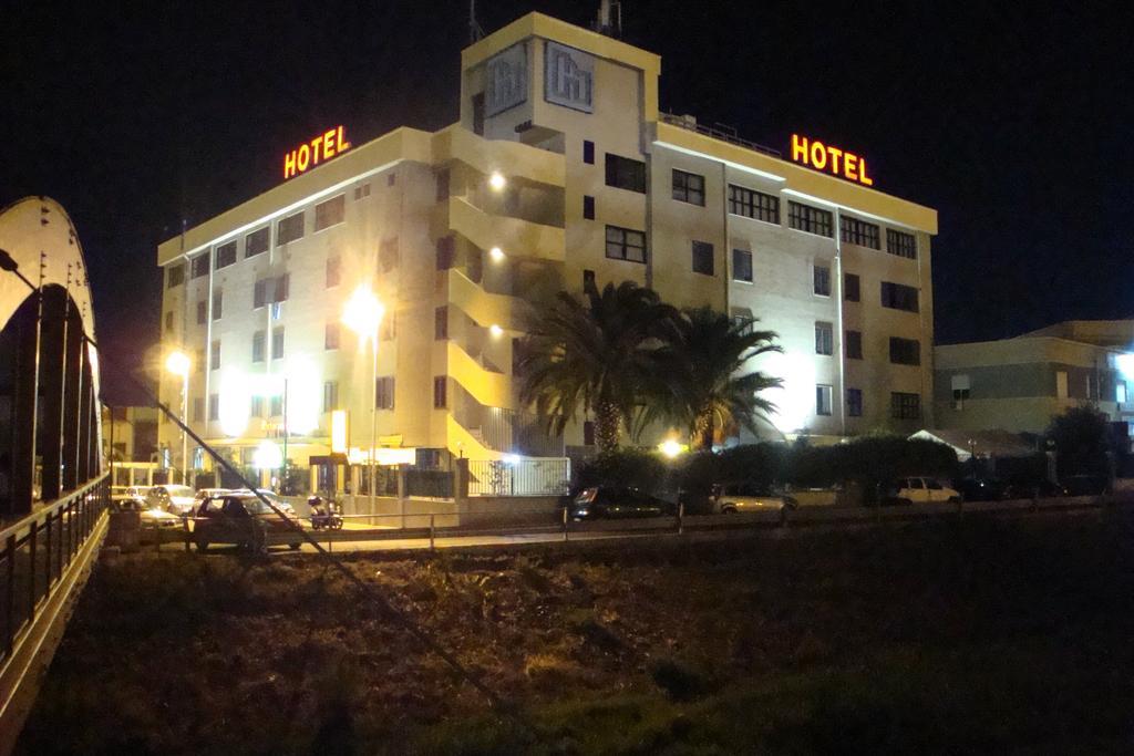 Hinterland Hotel Quartu Sant'Elena Exterior photo