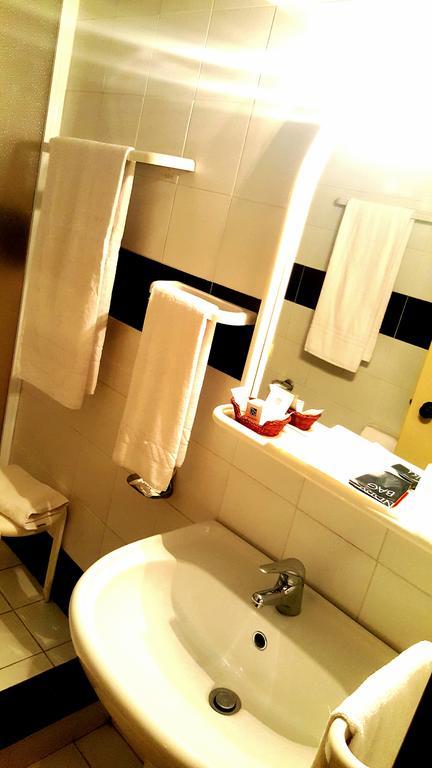 Hinterland Hotel Quartu Sant'Elena Room photo