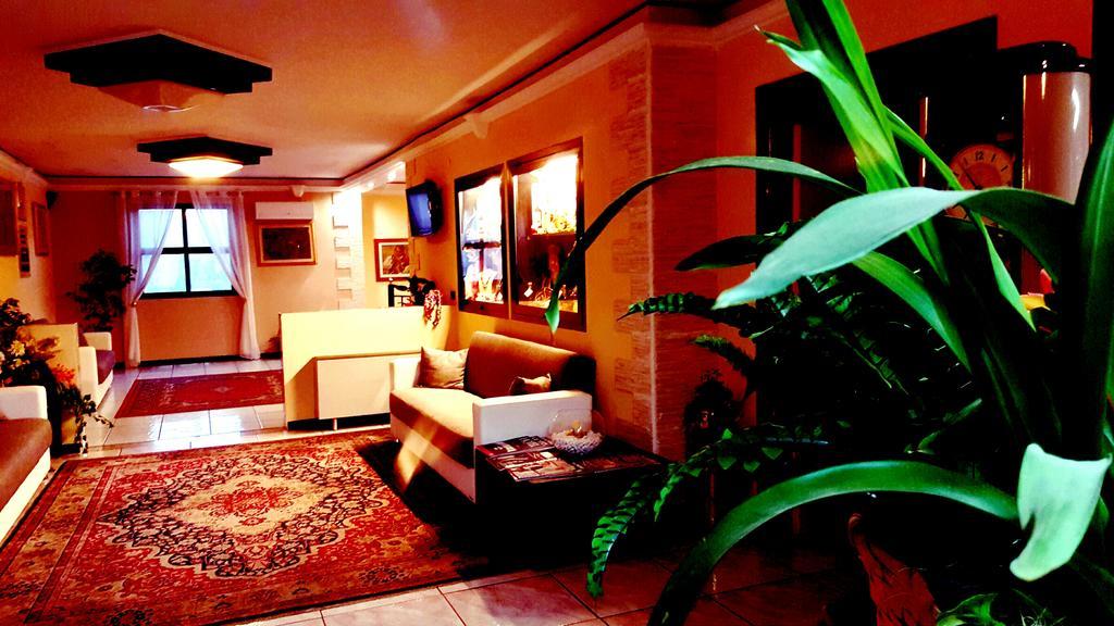 Hinterland Hotel Quartu Sant'Elena Exterior photo
